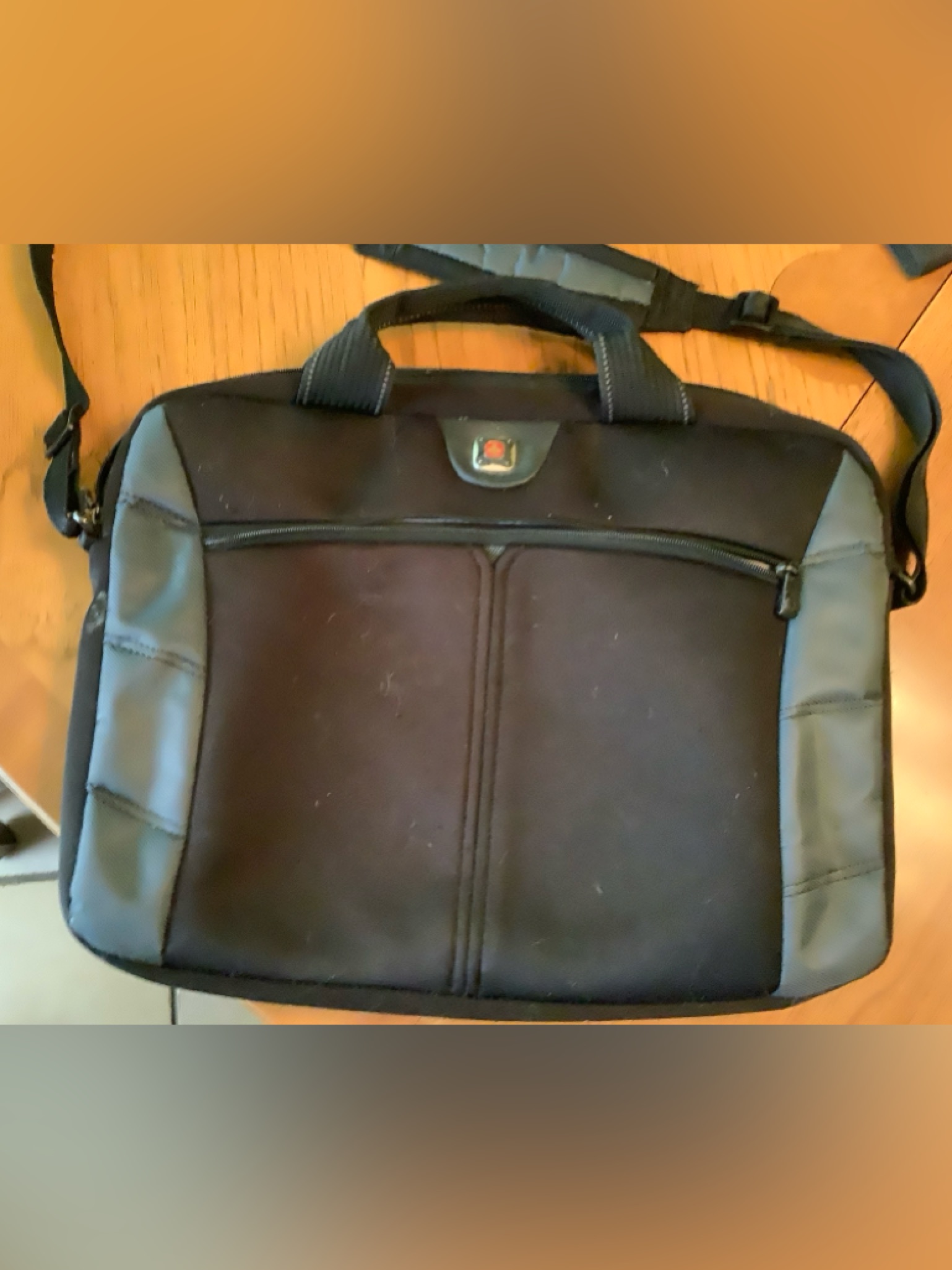 Swissgear Black Menâs Laptop Shoulder Strap Messenger Bag